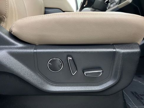 Used 2024 Ford Expedition Limited image 26