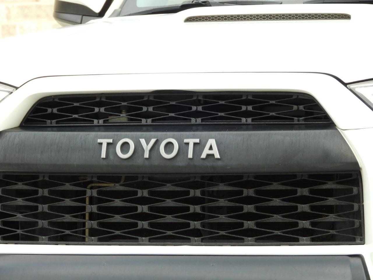 Used 2018 Toyota 4Runner TRD Pro AWD/4WD image 5