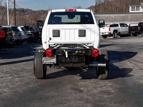 New 2026 RAM 3500 Tradesman AWD/4WD image 5