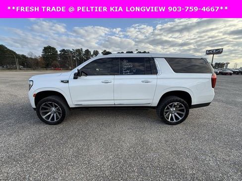 Used 2021 GMC Yukon XL SLT w/ SLT Luxury Plus Package image 4