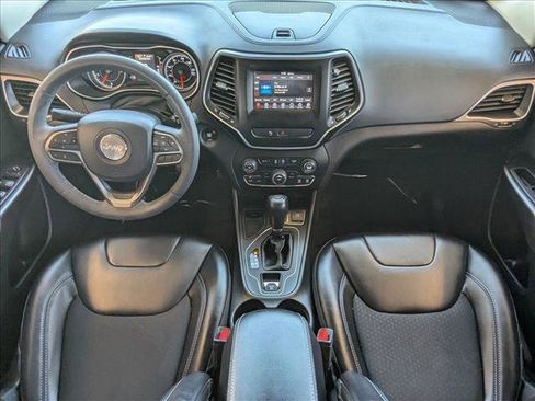 Used 2020 Jeep Cherokee Latitude Plus FWD image 18