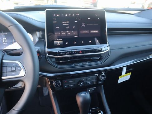 New 2026 Jeep Compass Latitude image 5