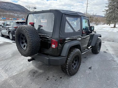 Used 2016 Jeep Wrangler Sport w/ Connectivity Group image 4