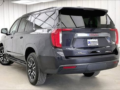 Used 2023 GMC Yukon XL AT4 w/ Technology Package AWD/4WD image 11