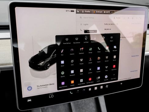 Used 2023 Tesla Model 3 Standard Range image 37