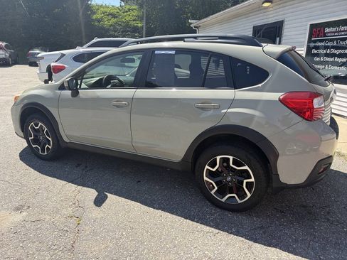 Used 2016 Subaru Crosstrek 2.0i Premium AWD/4WD image 5