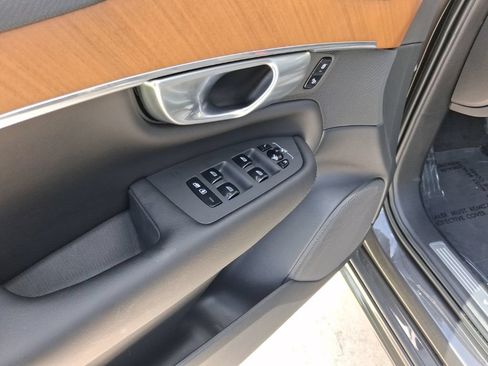 Used 2023 Volvo XC90 B6 Plus AWD/4WD image 16