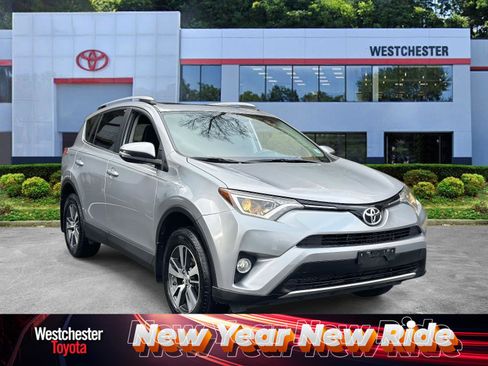 Used 2016 Toyota RAV4 XLE image 1