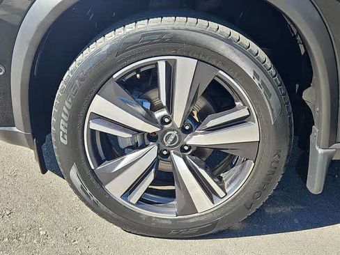 Used 2022 Nissan Rogue Platinum w/ Head-Up Display Package image 14