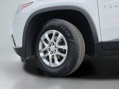 Used 2019 Chevrolet Traverse LT FWD image 41