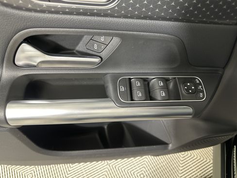 Used 2026 Mercedes-Benz GLA 250 4MATIC image 11