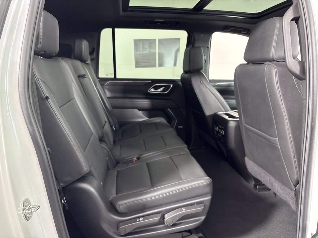 Certified 2024 Chevrolet Suburban Z71 w/ Off-Road Capability Package AWD/4WD image 16
