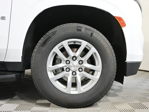 Used 2024 Chevrolet Tahoe LS AWD/4WD image 11