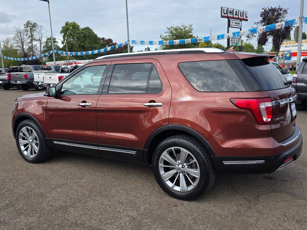 Used 2018 Ford Explorer Limited AWD/4WD image 2