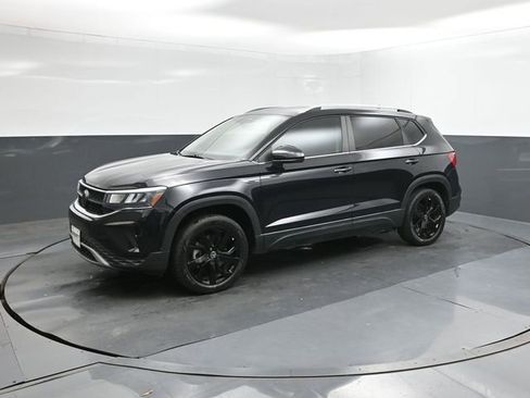 Used 2022 Volkswagen Taos SE image 34