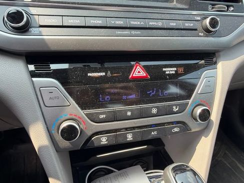 Used 2017 Hyundai Elantra SE w/ SE A/T Tech Package 03 FWD image 19