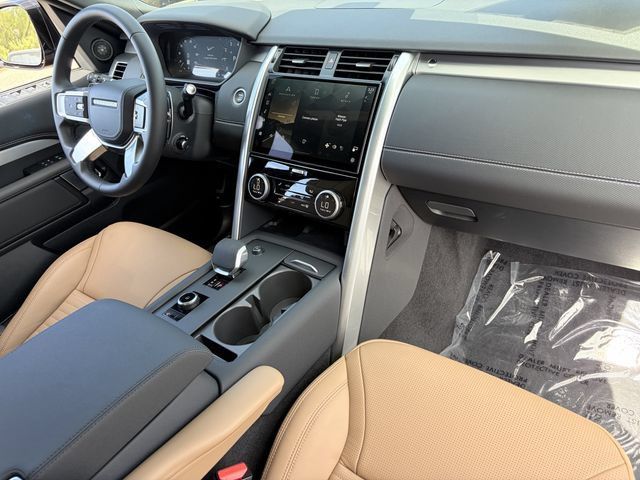 New 2026 Land Rover Discovery Limited Edition AWD/4WD image 11