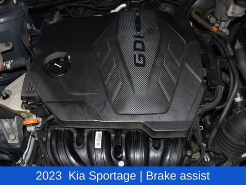 Used 2023 Kia Sportage LX image 7