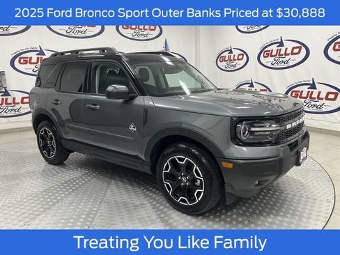 Used 2025 Ford Bronco Sport Outer Banks AWD/4WD image 1