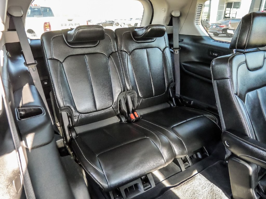 Used 2023 Jeep Grand Cherokee L Limited AWD/4WD image 27