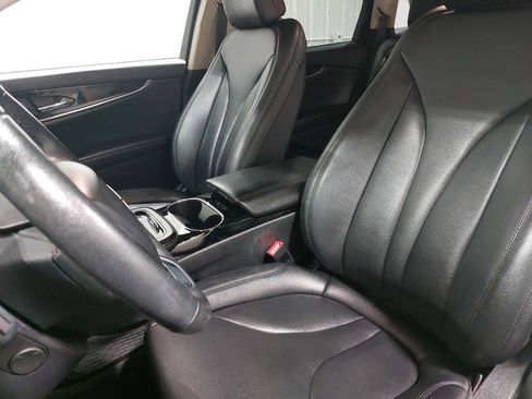 Used 2023 Lincoln Nautilus Standard w/ Premium Package image 15