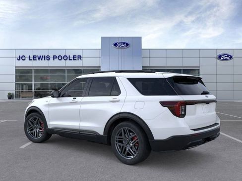 New 2026 Ford Explorer ST-Line w/ ST-Line Street Pack image 4