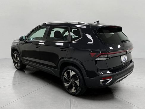Used 2025 Volkswagen Taos SE AWD/4WD image 7