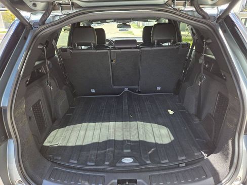 Used 2018 Land Rover Discovery Sport SE AWD/4WD image 12