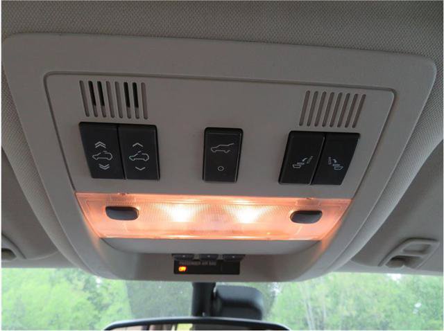 Used 2007 Chevrolet Suburban LTZ w/ LTZ Preferred Equipment Group AWD/4WD image 35