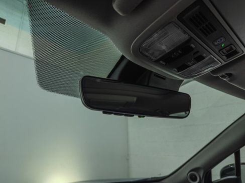 Used 2022 Honda Pilot Touring image 42