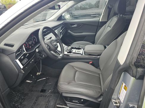 Used 2019 Audi Q8 Premium Plus w/ Premium Plus AWD/4WD image 3