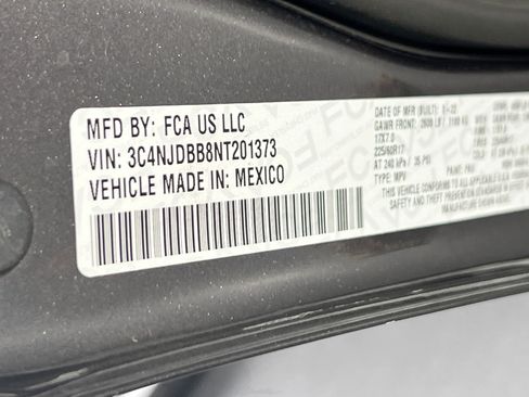 Used 2022 Jeep Compass Latitude AWD/4WD image 29