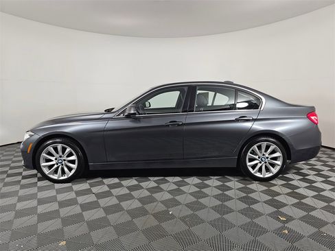 Used 2017 BMW 330i xDrive Sedan image 4