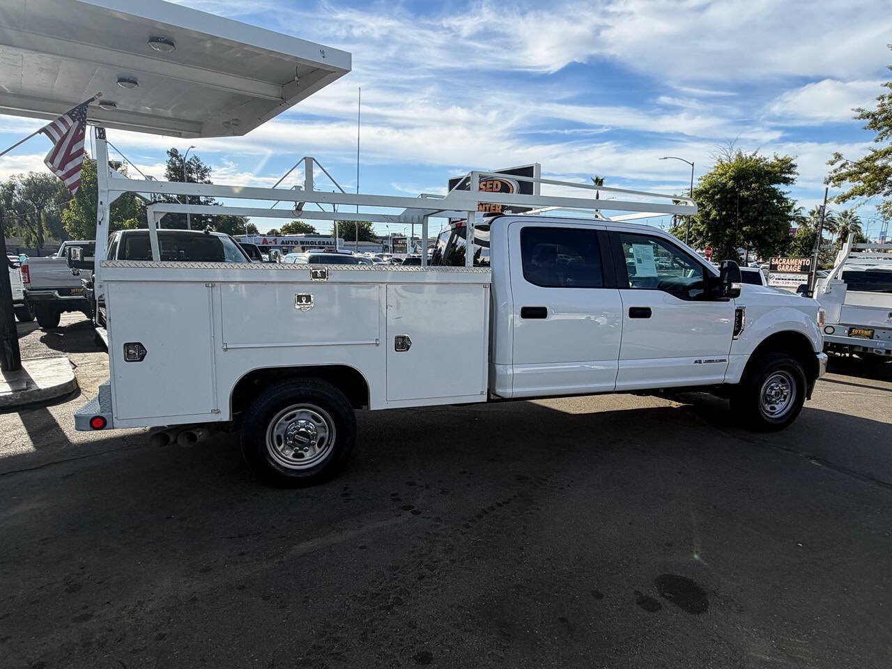 Used 2020 Ford F350 XL w/ Power Equipment Group AWD/4WD image 3