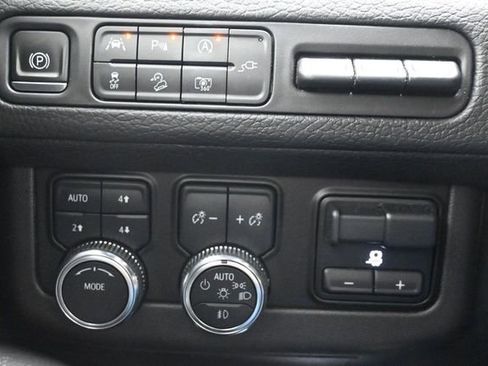 Used 2022 GMC Yukon XL Denali w/ Max Trailering Package AWD/4WD image 28