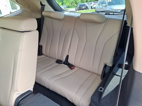 Certified 2025 Acura MDX SH-AWD w/ Technology Package image 11