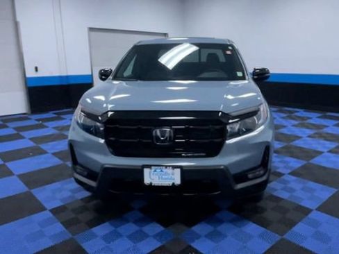 Certified 2024 Honda Ridgeline Black Edition image 3