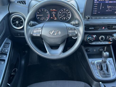Used 2022 Hyundai Kona SEL image 15