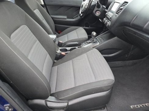 Used 2018 Kia Forte S image 23