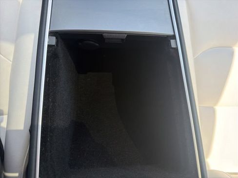 Used 2021 Tesla Model Y Performance AWD/4WD image 17