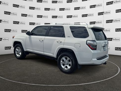 Used 2018 Toyota 4Runner SR5 RWD image 4