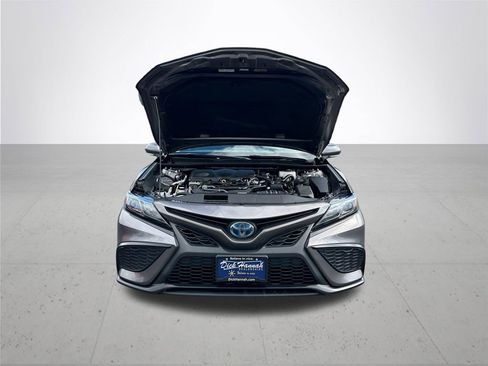 Used 2023 Toyota Camry SE w/ Cold Weather Package image 4