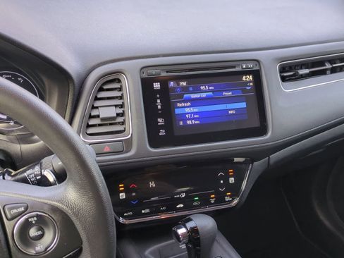 Used 2016 Honda HR-V EX image 28