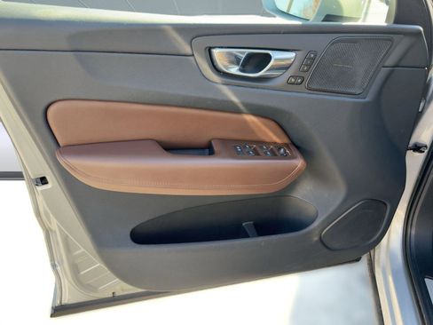 Certified 2023 Volvo XC60 B5 Ultimate w/ Protection Package Premier image 20