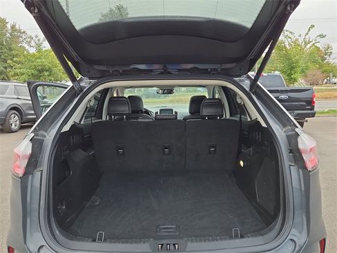 Used 2021 Ford Edge Titanium image 30