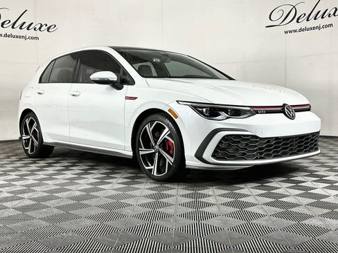 Used 2024 Volkswagen GTI SE FWD image 1