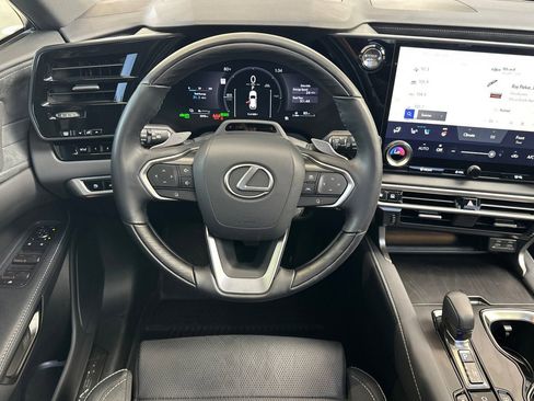 Certified 2025 Lexus RX 450h AWD w/ Luxury Package image 18