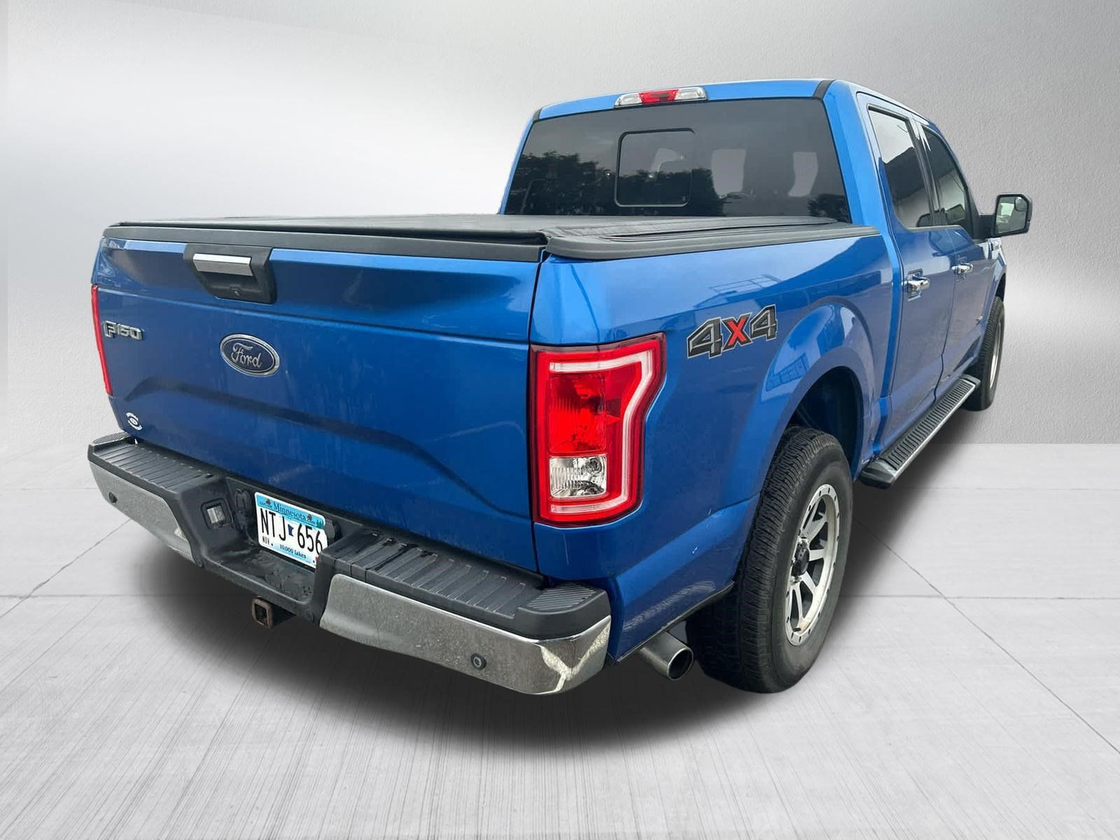Used 2015 Ford F150 XLT w/ Equipment Group 302A Luxury AWD/4WD image 6
