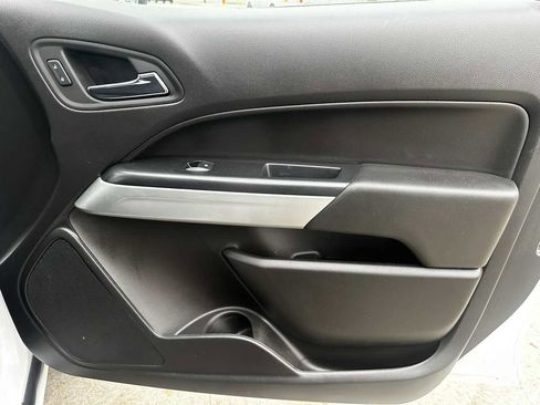 Used 2021 Chevrolet Colorado LT w/ Fleet Safety Package image 16