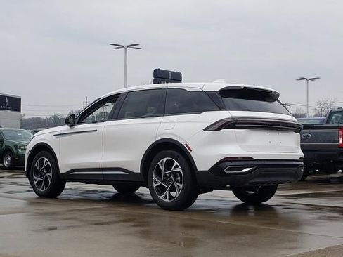 New 2026 Lincoln Nautilus Premier image 6